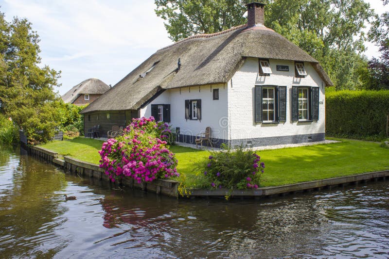 GIETHOORN, NETHERLANDS stock image. Image of culture - 69449611