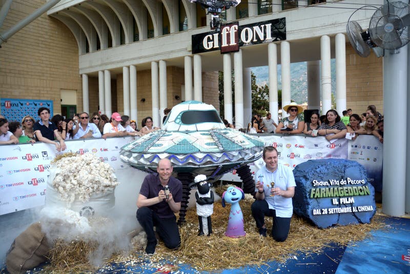 Giffoni Valle Piana, SA, Italië - 22 juli 2019 : Will Becher en Richard Phelan directeuren van: ' Shaun the Sheep stock foto Giffoni Valle Piana, SA, Italië - 22 juli 2019 : Will Becher en Richard Phelan directeuren van: ' Shaun the Sheep stock foto