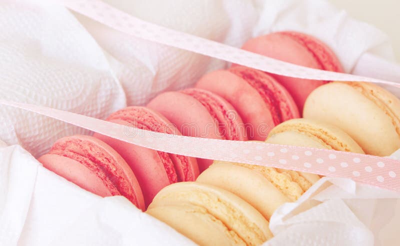 Gift in a box: French macaroon