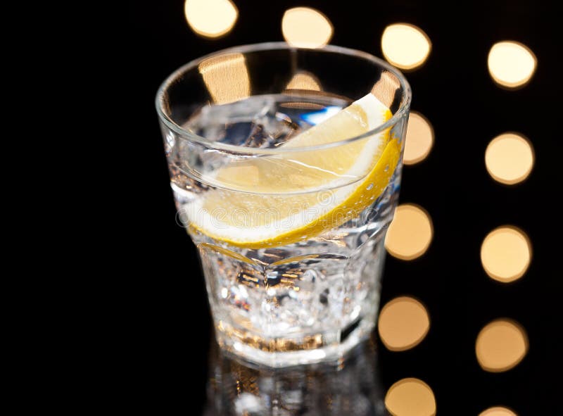 Gin Tonic or Tom Collins stock image. Image of decoration 30502357
