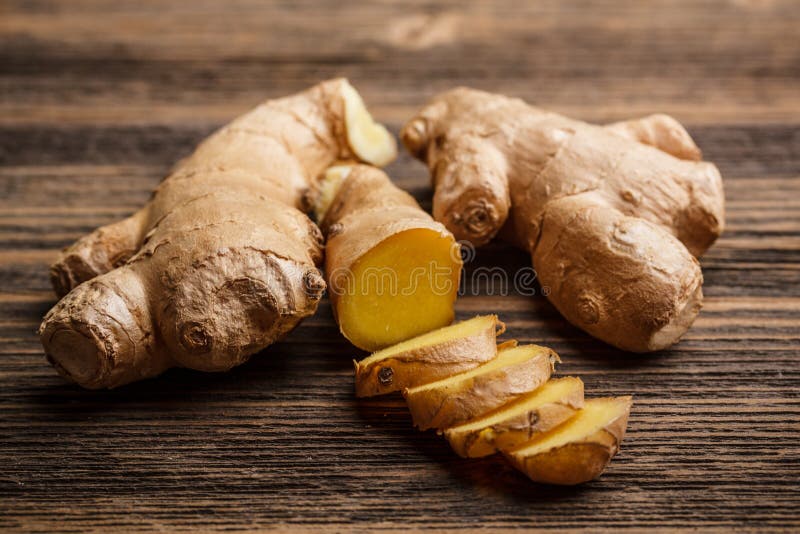 Gingembre frais photos stock