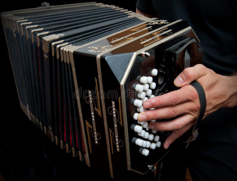 Gioco del bandoneon tradizionale. fotografia stock libera da diritti Gioco del bandoneon tradizionale. fotografia stock libera da diritti