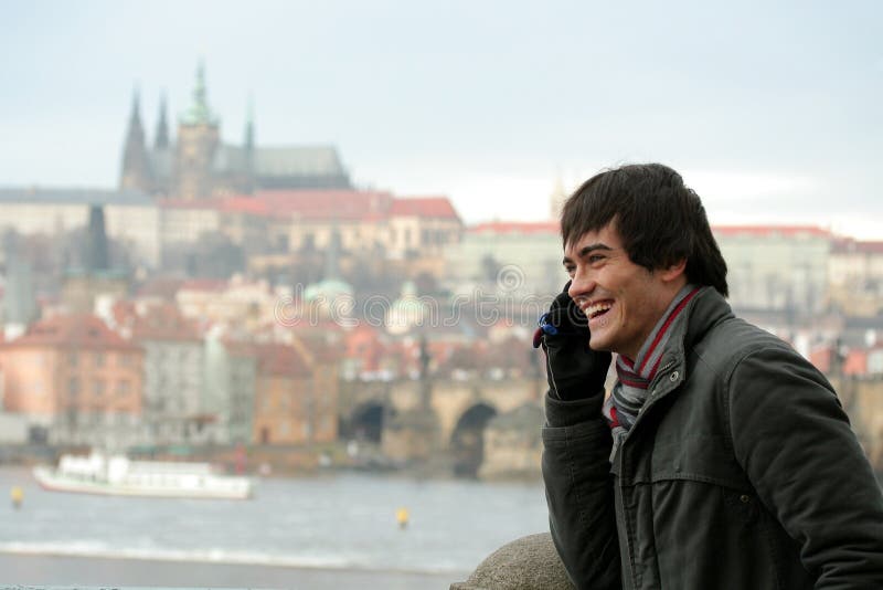Giovane a Praga fotografie stock libere da diritti Giovane a Praga fotografie stock libere da diritti