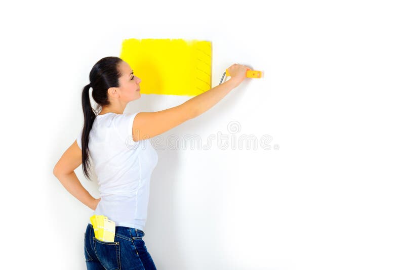 Girl began to paint the walls