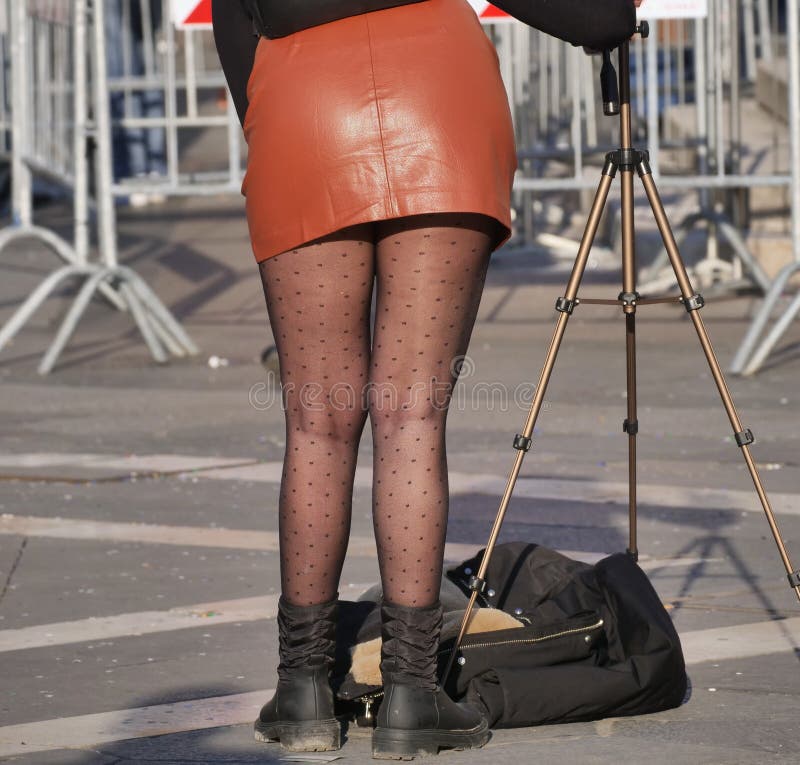 Gils In Pantyhose