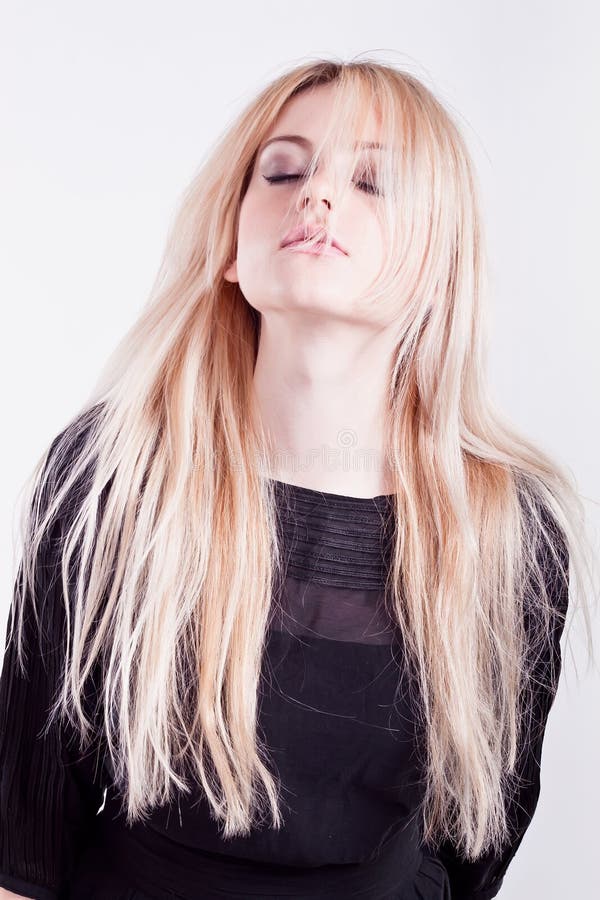 Mädchen mit blonden haaren