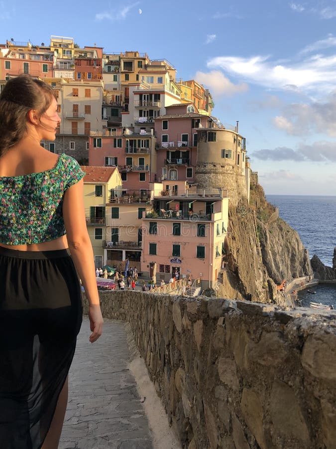 Girl in Manarola Cinque Terre Editorial Photo - Image of vernazza ...