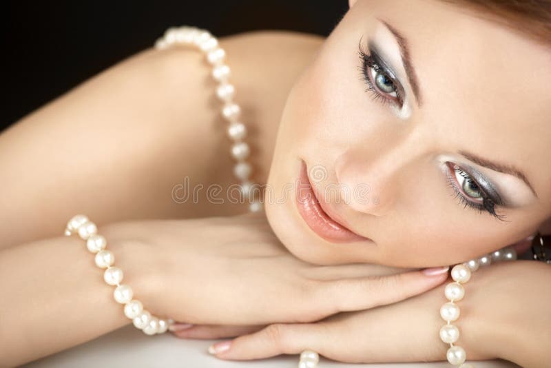 The girl with pearls