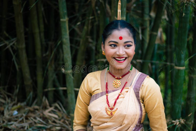 Bihu dancers in Moga Silk Sarees, #Assam #bihu #dance #traditional ... |  Traditional outfits, Indian outfits, Traditional dresses