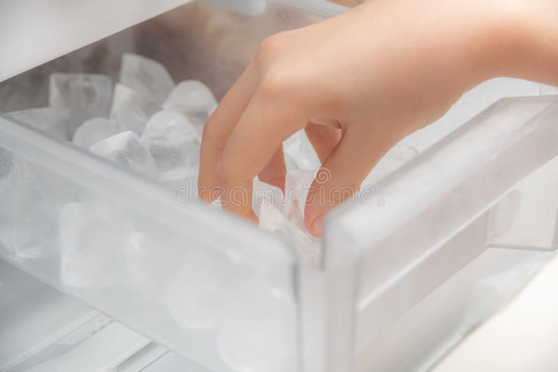 Ice Cube Maker for Refreshing Drinks | Bartesian