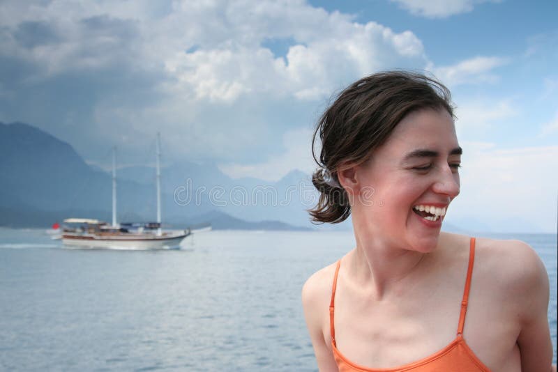 girl-yacht-20263781.jpg