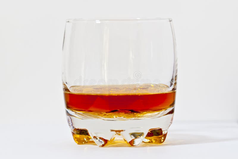 Glace de whiskey de bourbon droit. images libres de droits Glace de whiskey de bourbon droit. images libres de droits