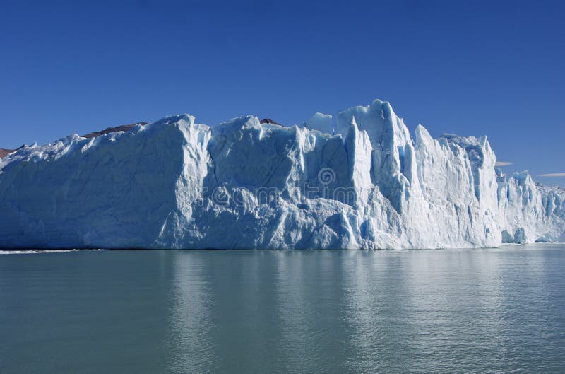 Glaciar hermoso de Perito Moreno en la Argentina fotografía de archivo Glaciar hermoso de Perito Moreno en la Argentina fotografía de archivo