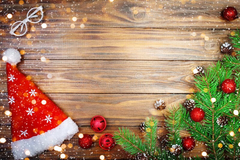 Glad jul och lyckligt nytt år En bakgrund för ` s för nytt år med garneringar för nytt år Kort för ` s för nytt år arkivfoton Glad jul och lyckligt nytt år En bakgrund för ` s för nytt år med garneringar för nytt år Kort för ` s för nytt år arkivfoton