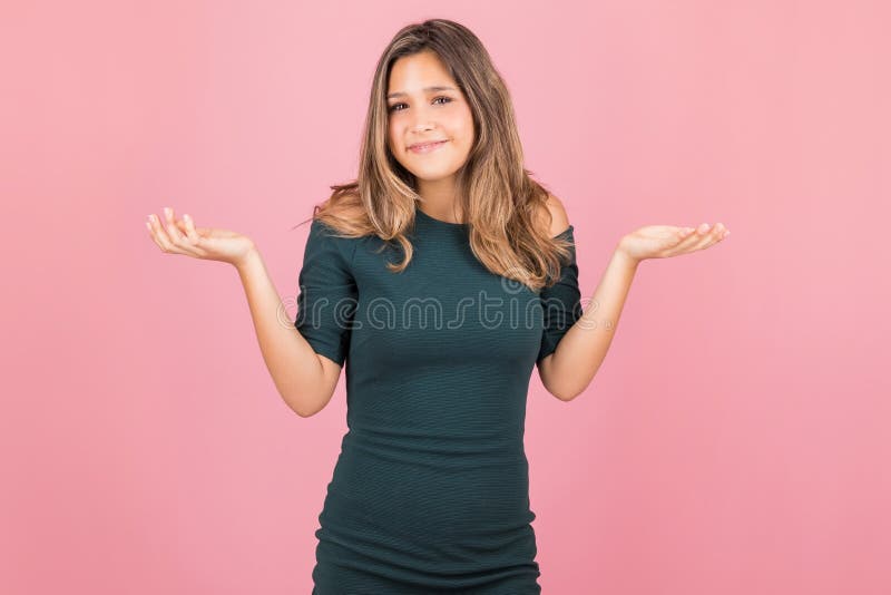 Glad kvinna som har ingen idé fotografering för bildbyråer Glad kvinna som har ingen idé fotografering för bildbyråer