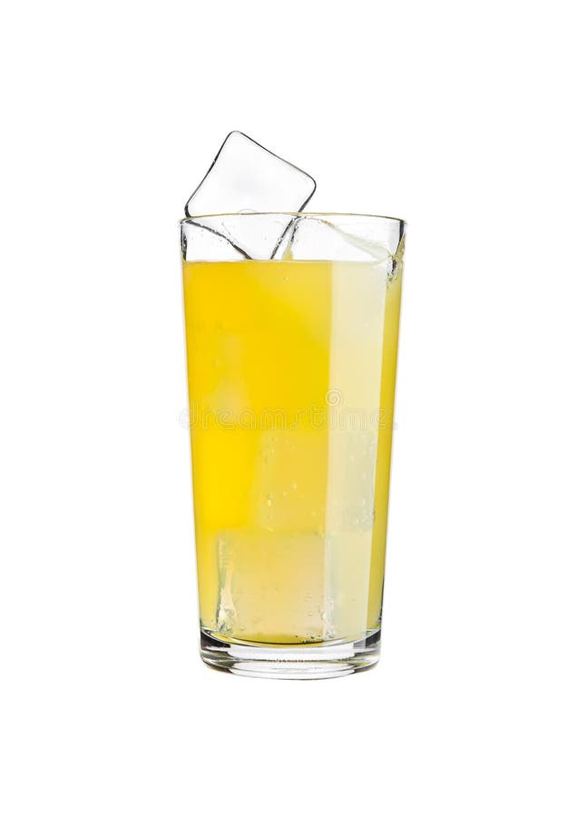 Glas Getränkkälte des orange Sodas mit Eiswürfeln lizenzfreies stockbild Glas Getränkkälte des orange Sodas mit Eiswürfeln lizenzfreies stockbild