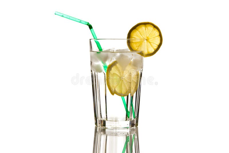 Glass citronvatten