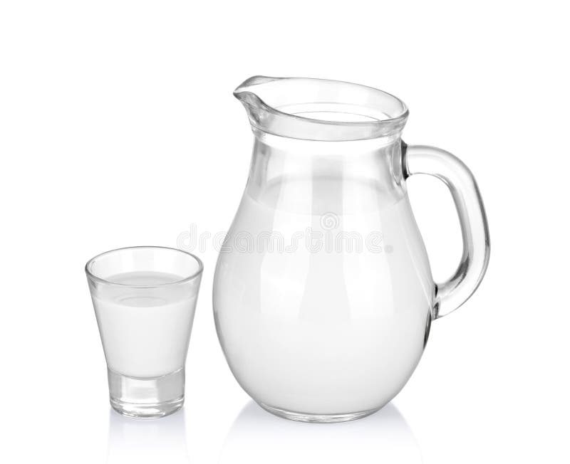 https://thumbs.dreamstime.com/b/glass-milk-milk-jug-white-background-66725699.jpg