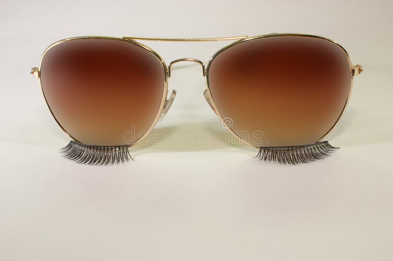 Glasses and Eyelashes, Concept of Combining Eyelash Cosmetics with
