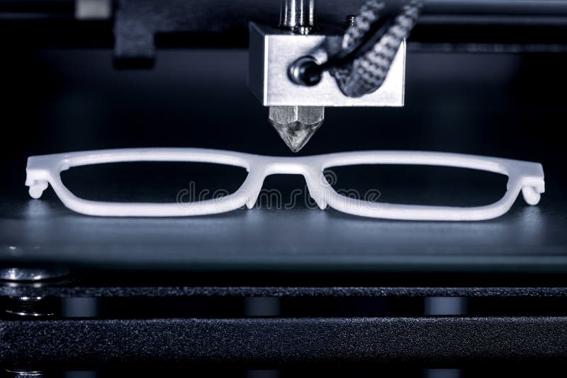 Glasses frame is printed with a 3D printer, concepts such as cheap eyeglass frames or relief of the health insurance, new production methods of opticians
