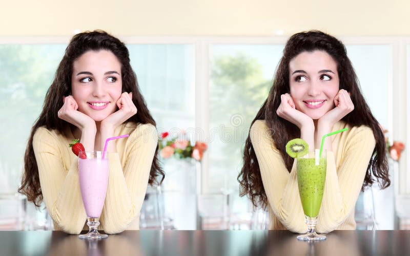 Glimlachend meisje in de milkshakeaardbei en kiwi van de koffiedrank stock afbeelding Glimlachend meisje in de milkshakeaardbei en kiwi van de koffiedrank stock afbeelding