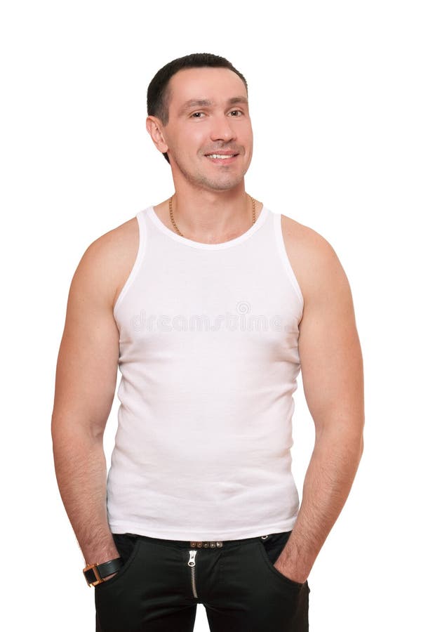 Glimlachende mens in een witte t-shirt royalty-vrije stock afbeeldingen Glimlachende mens in een witte t-shirt royalty-vrije stock afbeeldingen