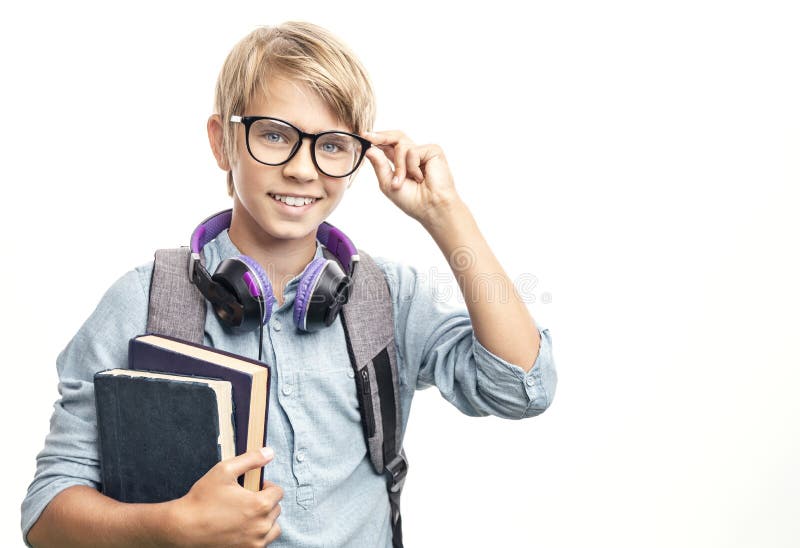 Glimlachende Student Adjusting Glasses stock foto Glimlachende Student Adjusting Glasses stock foto