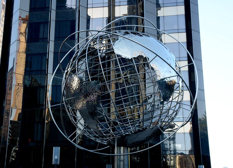 Globo D'argento Della Terra a Columbus New York Fotografia Editoriale