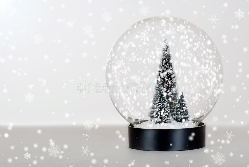 Globo da neve da árvore de Natal foto de stock Globo da neve da árvore de Natal foto de stock