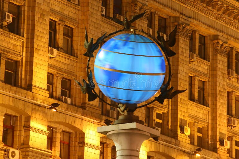 Download Globo a Kiev maydan immagine stock. Immagine di arancione - 3894737