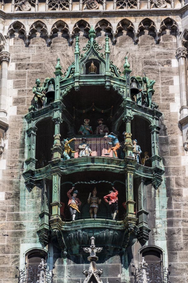 Glockenspiel En Marienplatz, Munich, 2015 Foto de archivo Imagen de