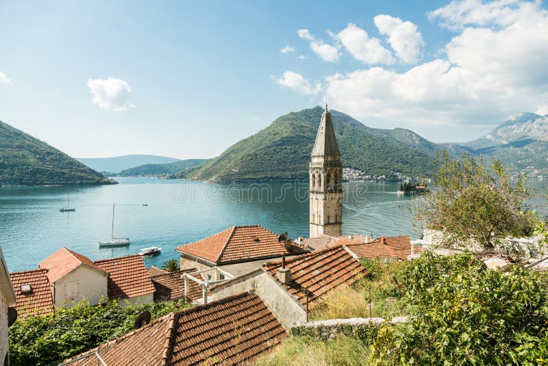 Glockenturm von St. Nicholas Church in Perast, Montenegro lizenzfreies stockfoto Glockenturm von St. Nicholas Church in Perast, Montenegro lizenzfreies stockfoto