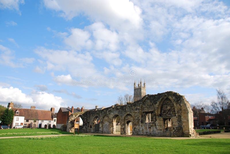 Gloucester church ruins