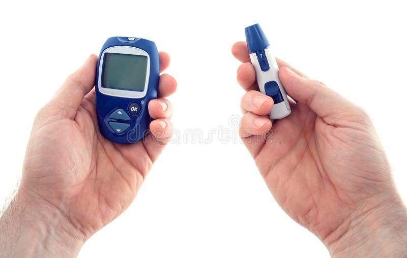 Glucometer και η ανοίγοντας με μαχαίρι συσκευή στα χέρια στοκ φωτογραφία με δικαίωμα ελεύθερης χρήσης Glucometer και η ανοίγοντας με μαχαίρι συσκευή στα χέρια στοκ φωτογραφία με δικαίωμα ελεύθερης χρήσης