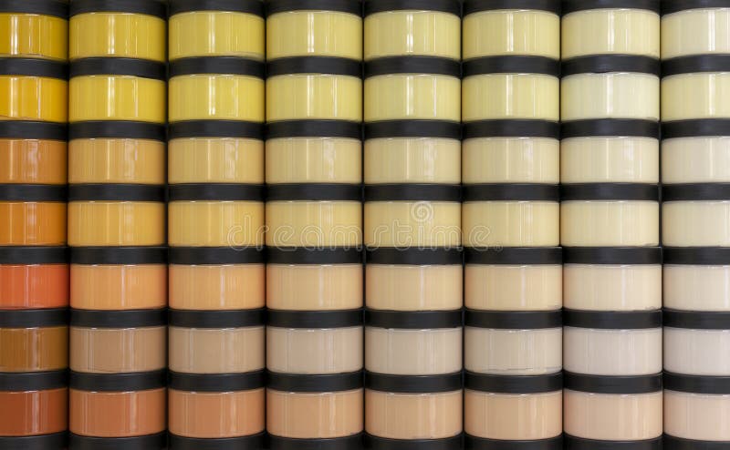 Gläser mit Farbe für verschiedene Schatten der Reparatur lizenzfreies stockbild Gläser mit Farbe für verschiedene Schatten der Reparatur lizenzfreies stockbild