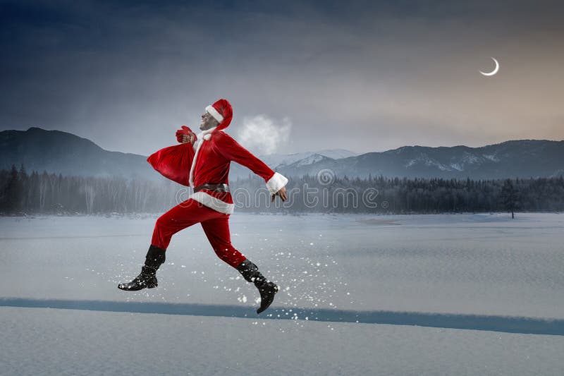 Glücklicher Santa. Weihnachtskonzept. gemischte Medien stockbild