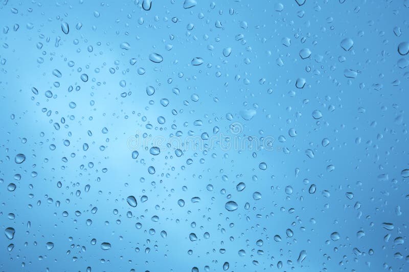 Gocce di acqua sulla finestra di vetro fotografia stock libera da diritti Gocce di acqua sulla finestra di vetro fotografia stock libera da diritti