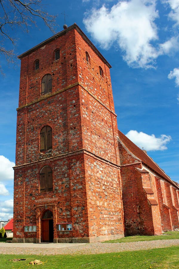 Gocki ko?ci?? Niepokalany serce B?ogos?awiony maryja dziewica w Barciany, Warmian-Masurian Voivodeship, Polska obrazy stock Gocki ko?ci?? Niepokalany serce B?ogos?awiony maryja dziewica w Barciany, Warmian-Masurian Voivodeship, Polska obrazy stock