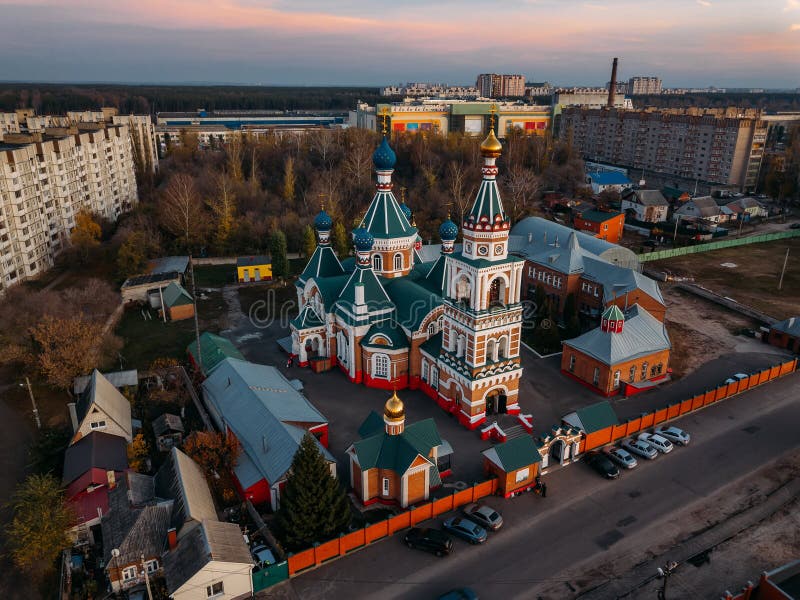 God kväll, Voronezh, flyg Kyrkan i Kazanikonen för Guds moder arkivfoto God kväll, Voronezh, flyg Kyrkan i Kazanikonen för Guds moder arkivfoto