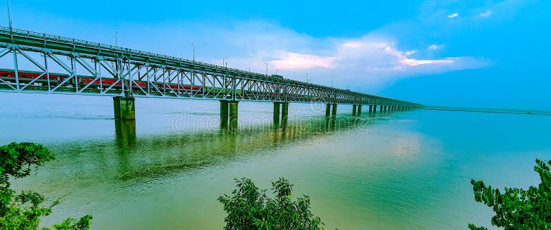 Train passes through Road cum railway bridge over the Godavari river, Rajahmundry, Andhrapradesh, India