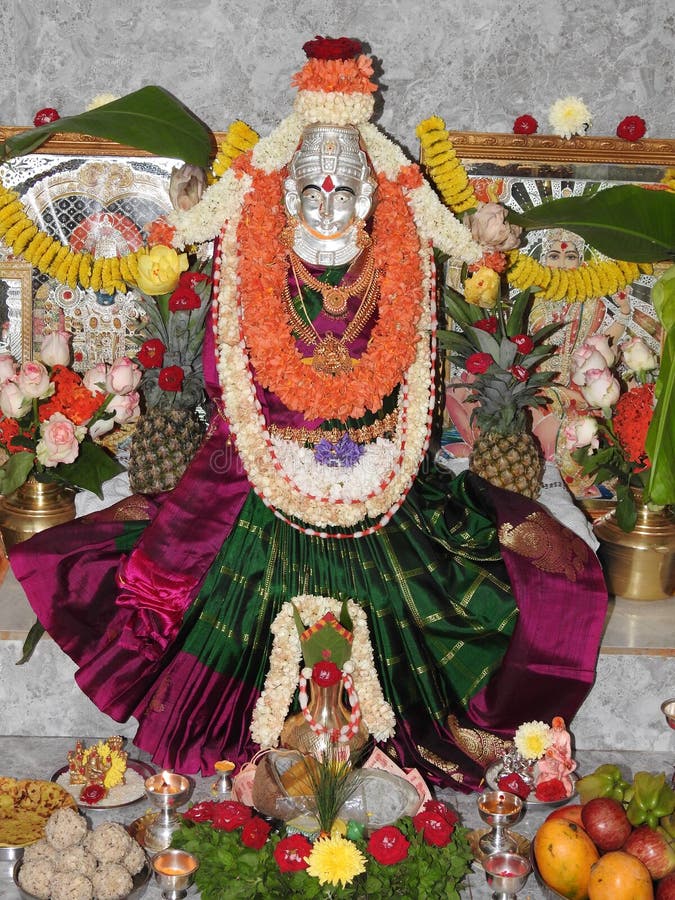 Goddess Lakshmi Statue Decoration Using Flower and Gold Jewellery during  Festival of Vara Mahalakshmi Festival. Varalakshmi Vratam Stock Image -  Image of indian, culture: 206241399