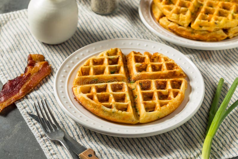 Gofres caseros para el desayuno imagen de archivo