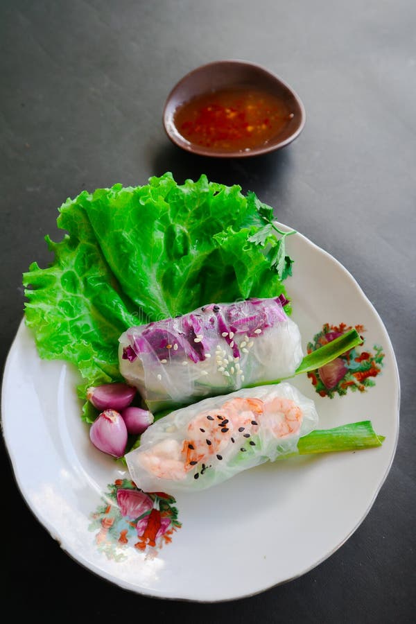 Goi cuon is a traditional spring roll from Vietnam Vietnamese food,.