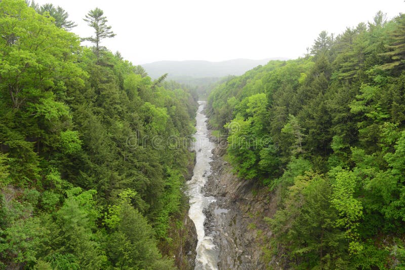 Gola di Quechee, Vermont, U.S.A. immagini stock libere da diritti Gola di Quechee, Vermont, U.S.A. immagini stock libere da diritti