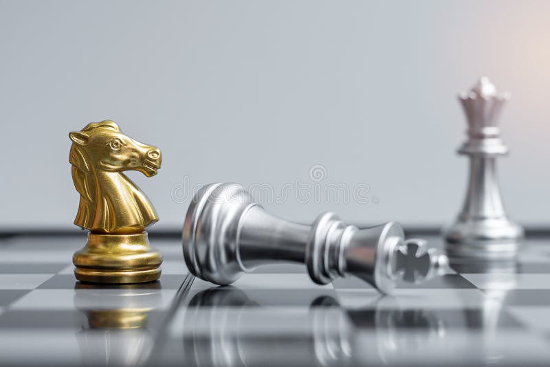 Gold Chess King Figura E Checkmate Enermy Ou Adversário Durante A