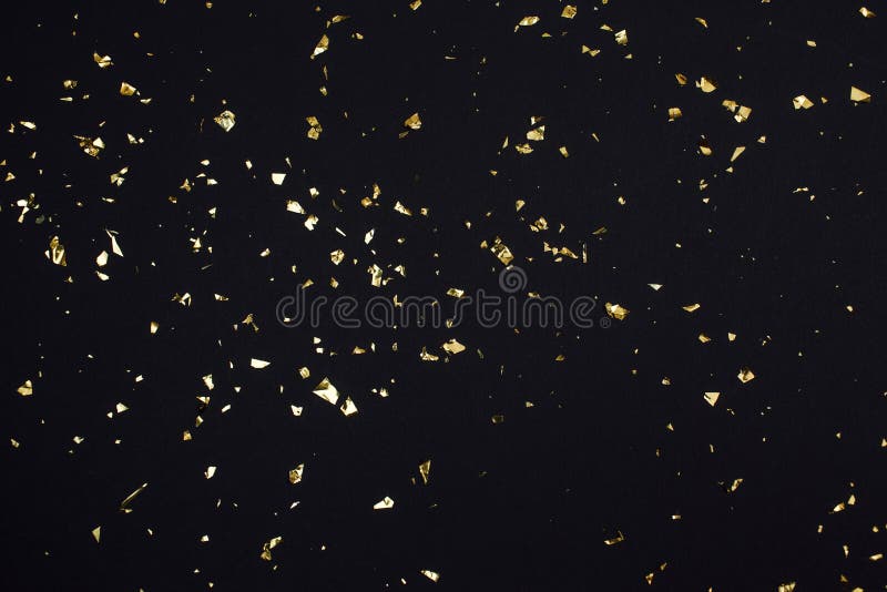 Hãy khám phá những họa tiết nền đen và vàng đầy rực rỡ với những mảnh Confetti lung linh! Bạn sẽ không thể rời mắt khỏi những ánh sáng vàng óng ánh hòa quyện với sắc đen trầm màu. Hãy cùng đắm mình trong không gian lấp lánh tuyệt vời này.