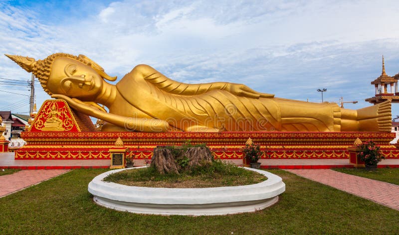 Gold reclining Buddha in Wat Si Saket in Vientiane in Laos