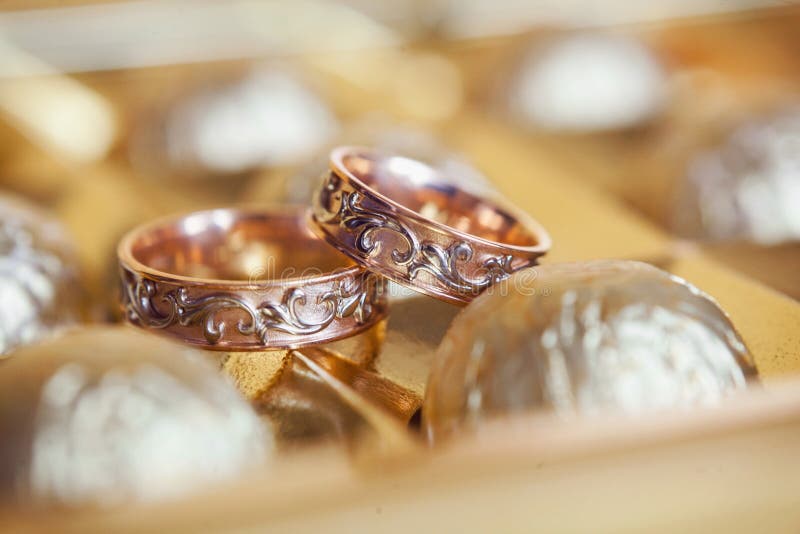 Gold wedding rings