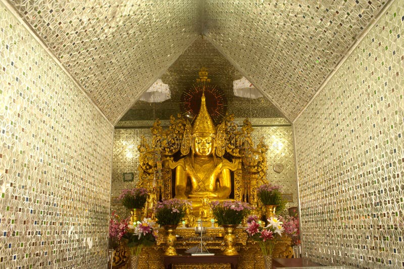 Golden Buddha in Sanda Muni Paya,Myanmar.