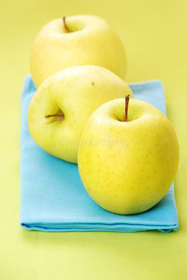 Golden delicious apples